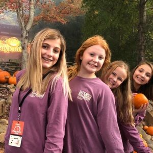 Meet your Posher, Ella